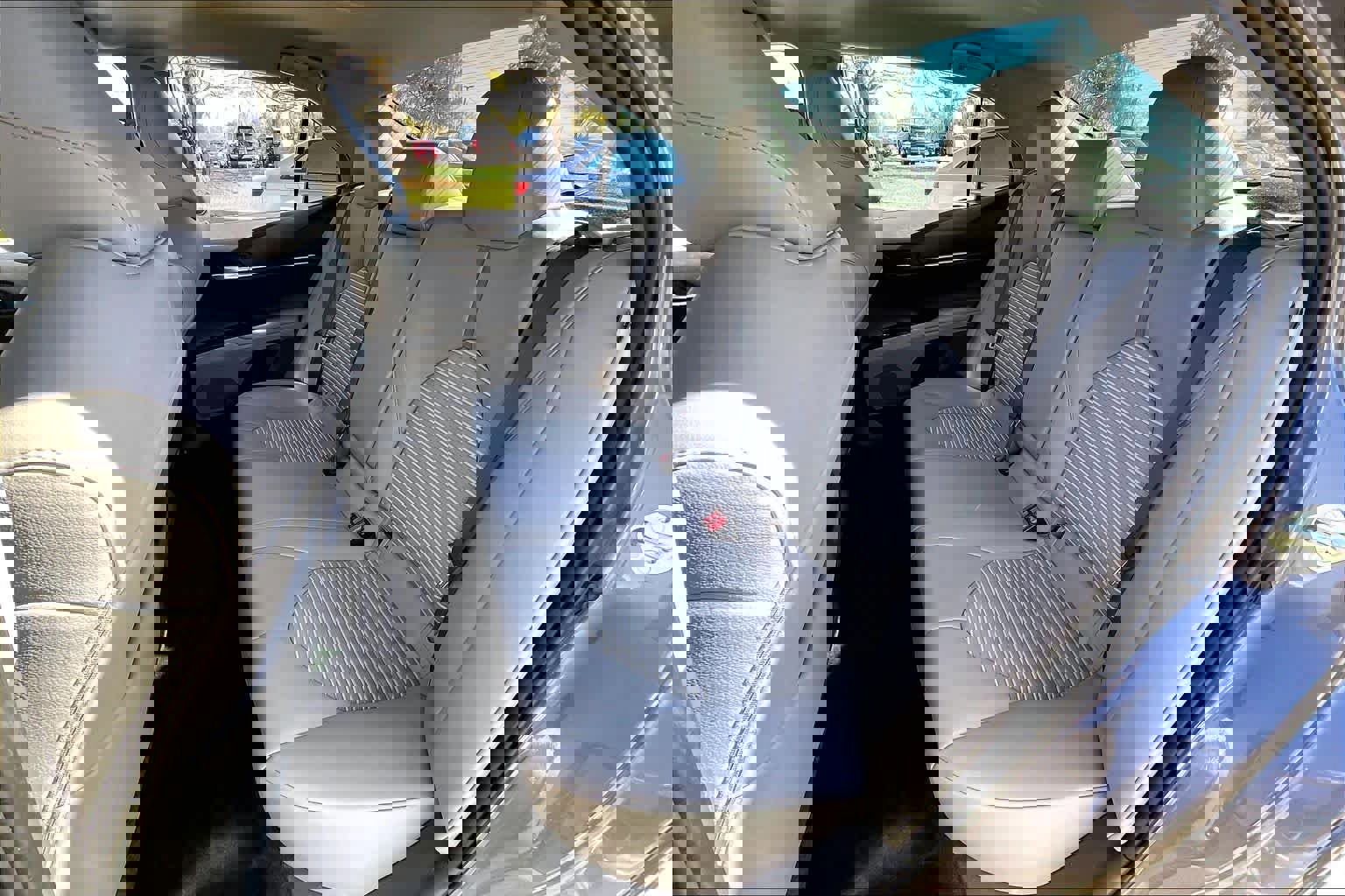 Used 2020 Toyota Camry SE image 18