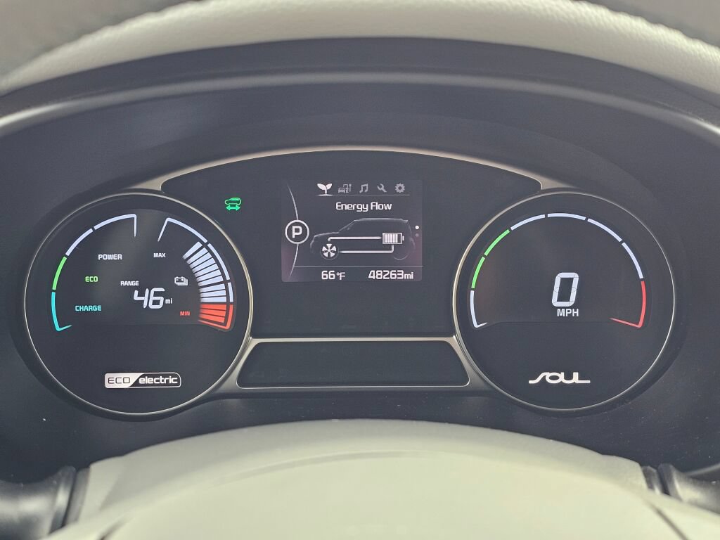 Used 2016 Kia Soul EV + w/ Paint Protection Film Package FWD image 12