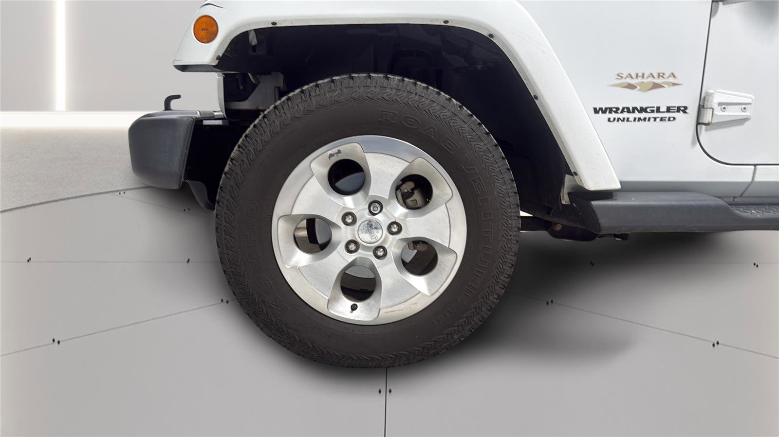 Used 2015 Jeep Wrangler Unlimited Sahara w/ Connectivity Group image 2