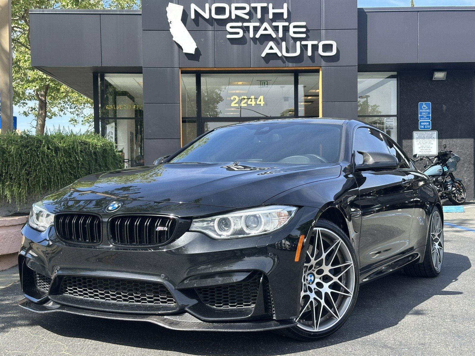 Used 2016 BMW M4 Coupe image 2