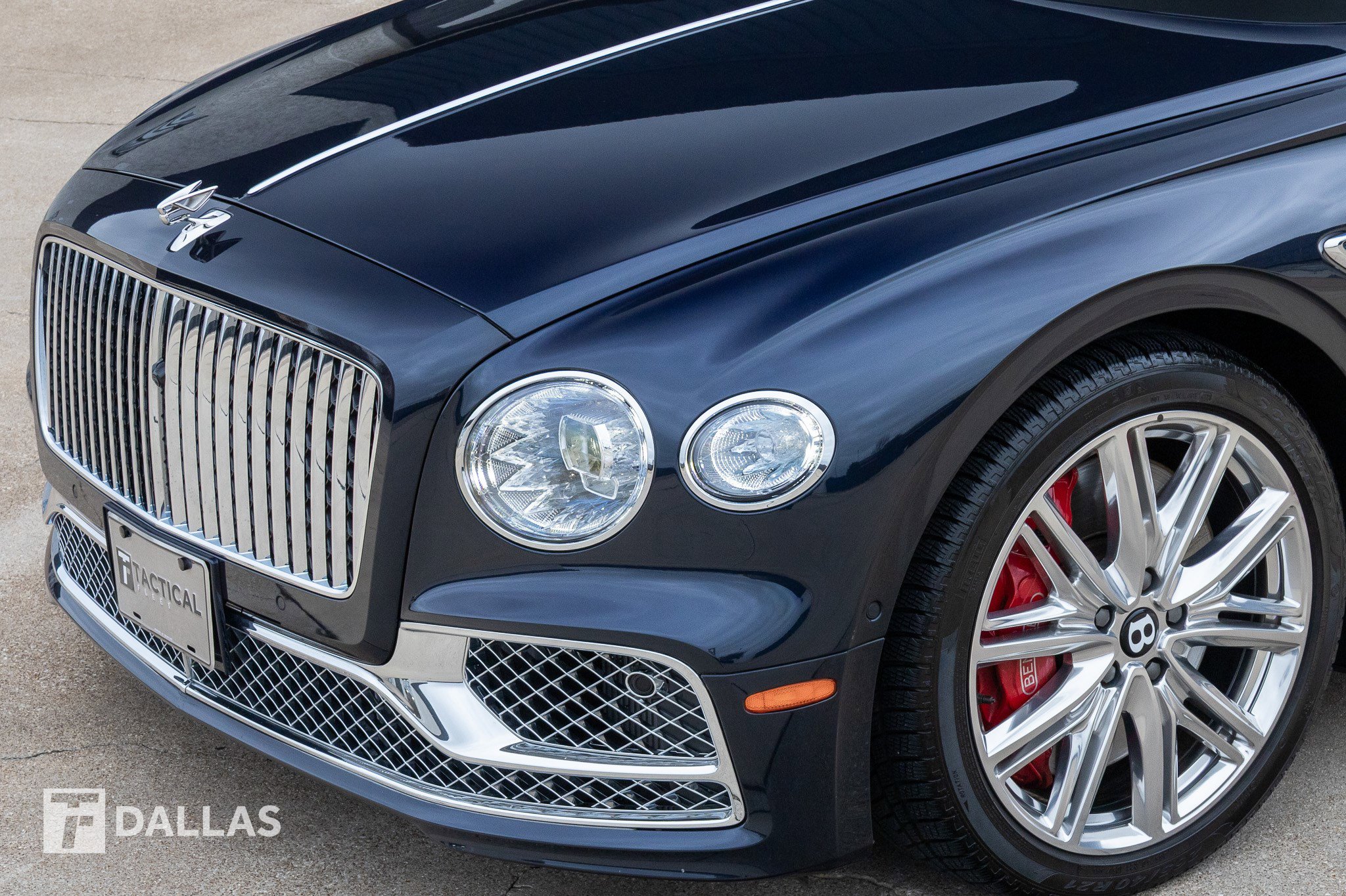 Used 2022 Bentley Flying Spur V8 image 7