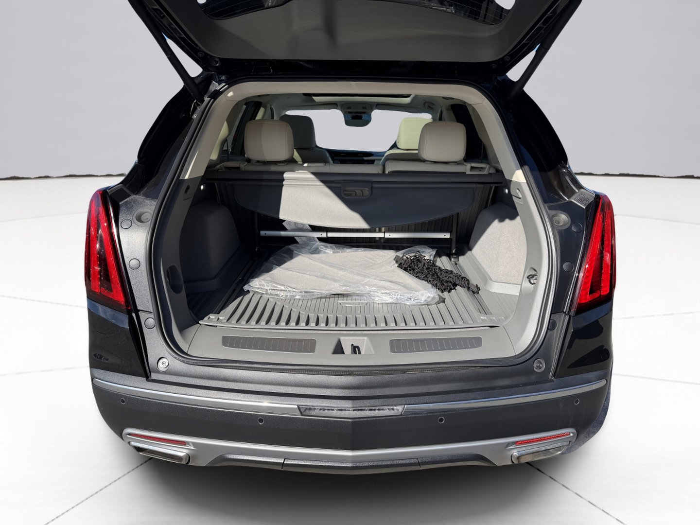 Used 2024 Cadillac XT5 Premium Luxury w/ Technology Package image 17