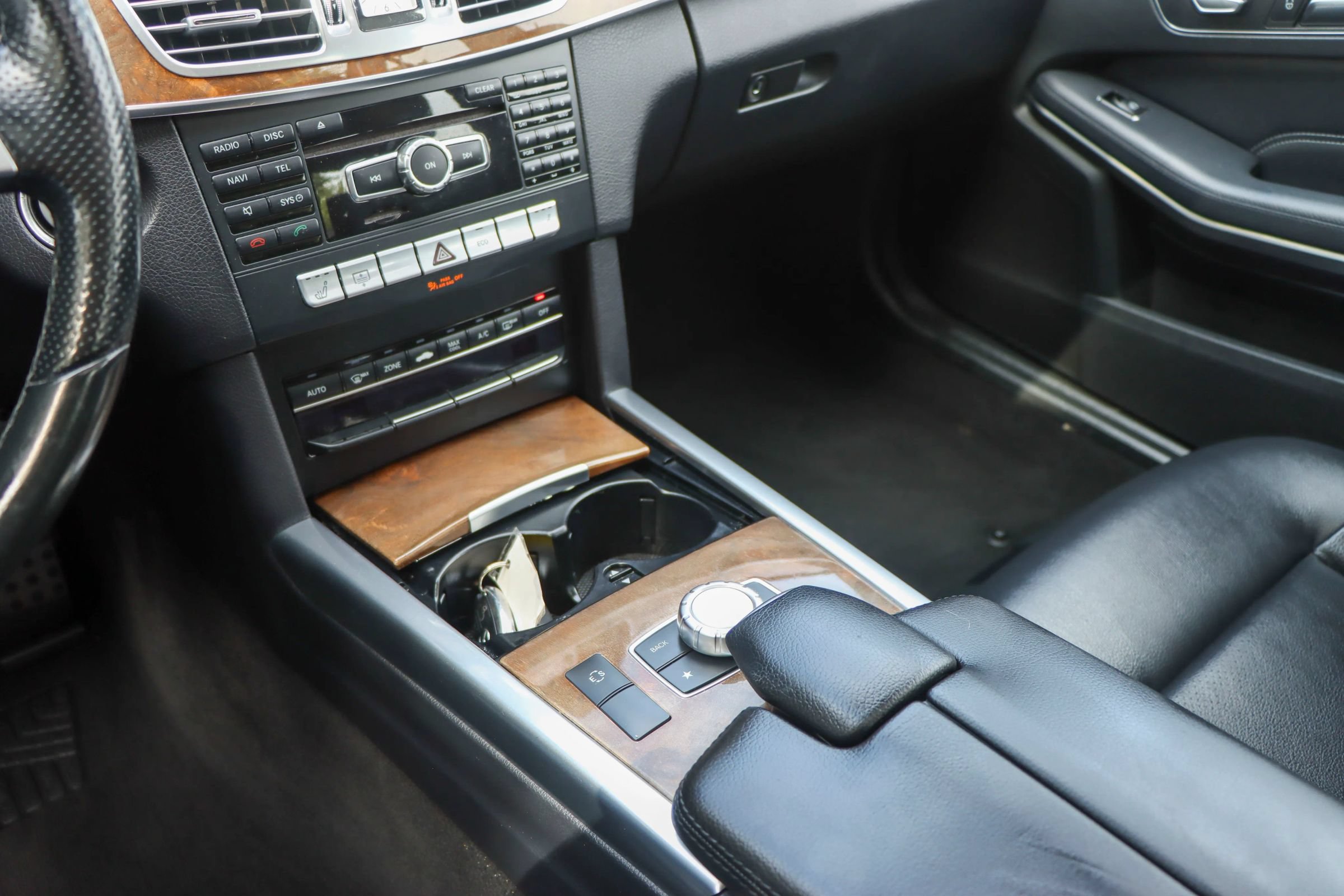 Used 2015 Mercedes-Benz E 350 4MATIC Sedan w/ Premium 1 Package image 39