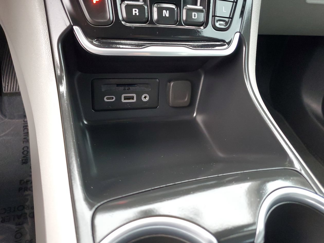 Used 2020 GMC Terrain SLT w/ Preferred Package FWD image 23