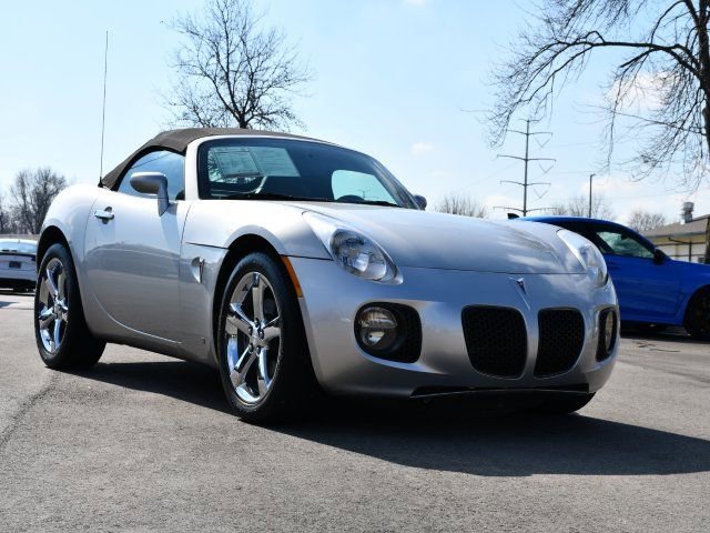 Used 2008 Pontiac Solstice GXP w/ Premium Package image 14