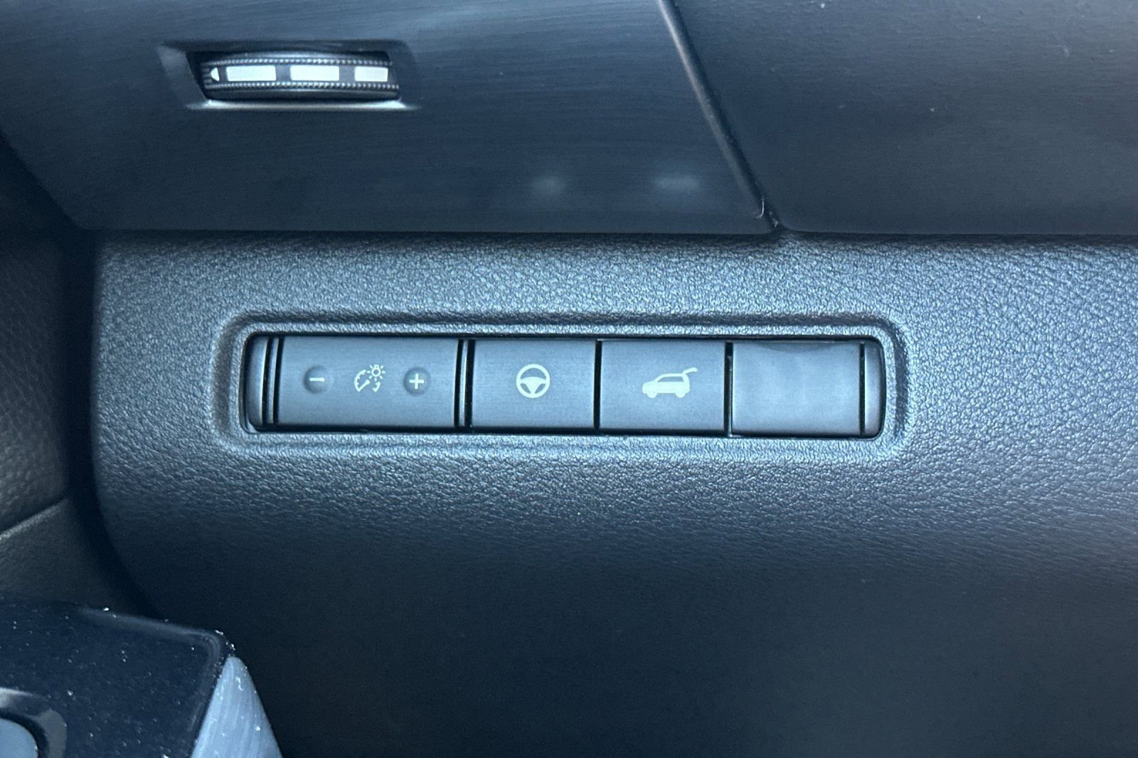 Used 2022 Nissan Pathfinder SL w/ SL Black Package image 43