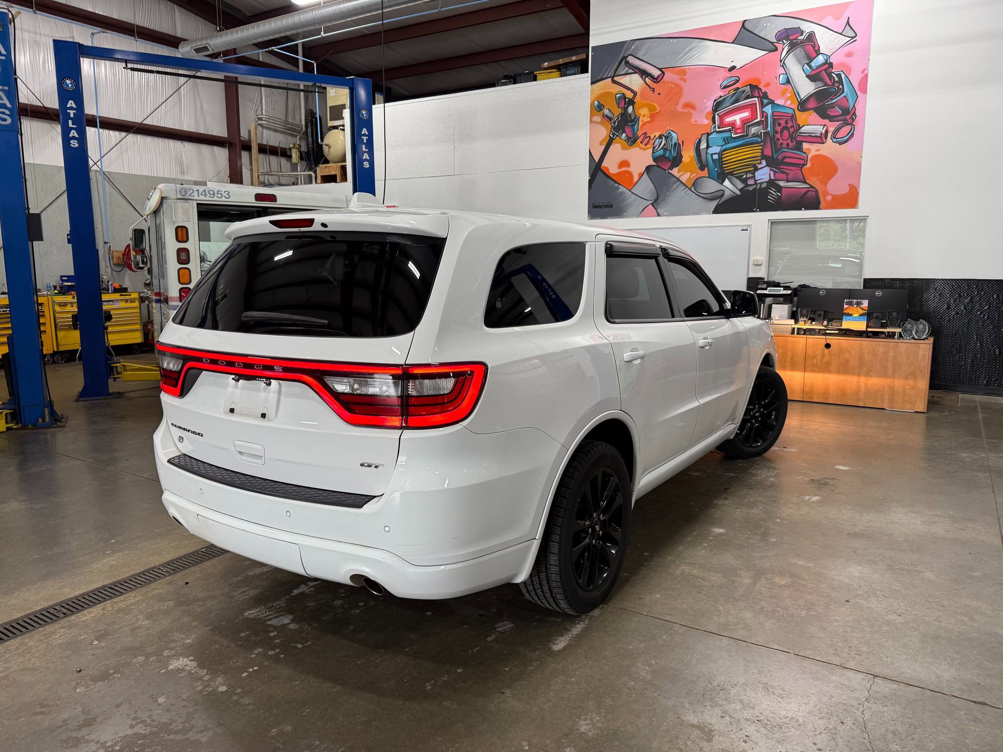 Used 2018 Dodge Durango GT AWD/4WD image 3