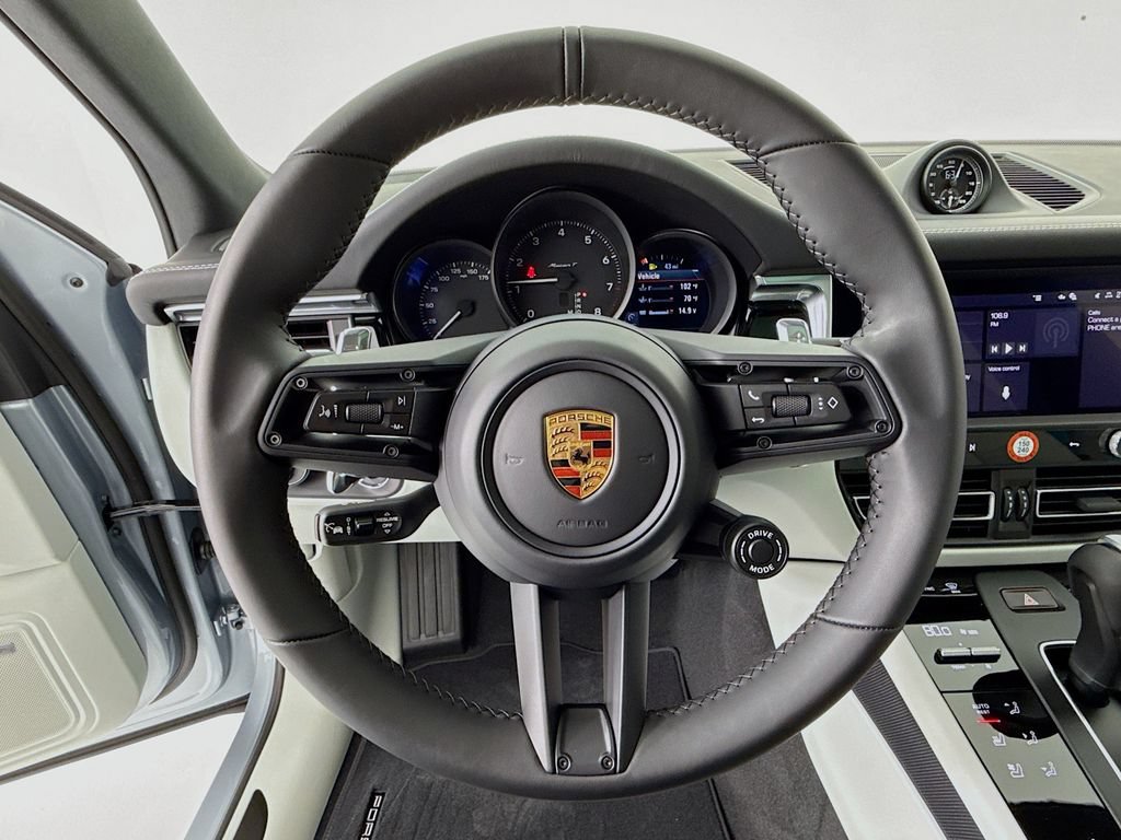 New 2026 Porsche Macan AWD/4WD image 16