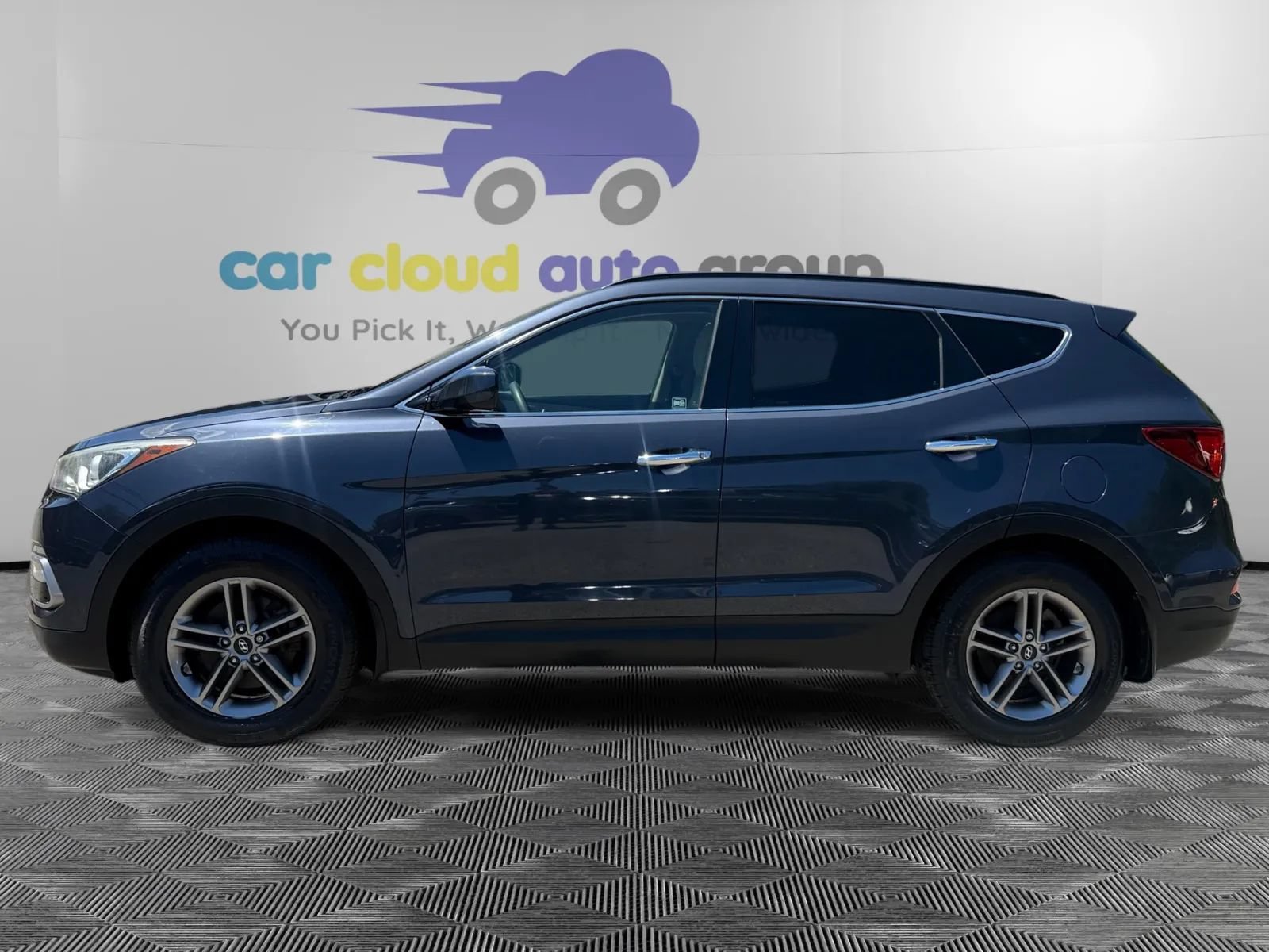 Used 2017 Hyundai Santa Fe Sport AWD/4WD image 2