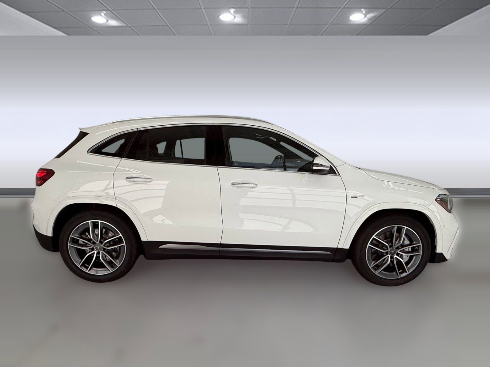 New 2026 Mercedes-Benz GLA 35 AMG 4MATIC image 7