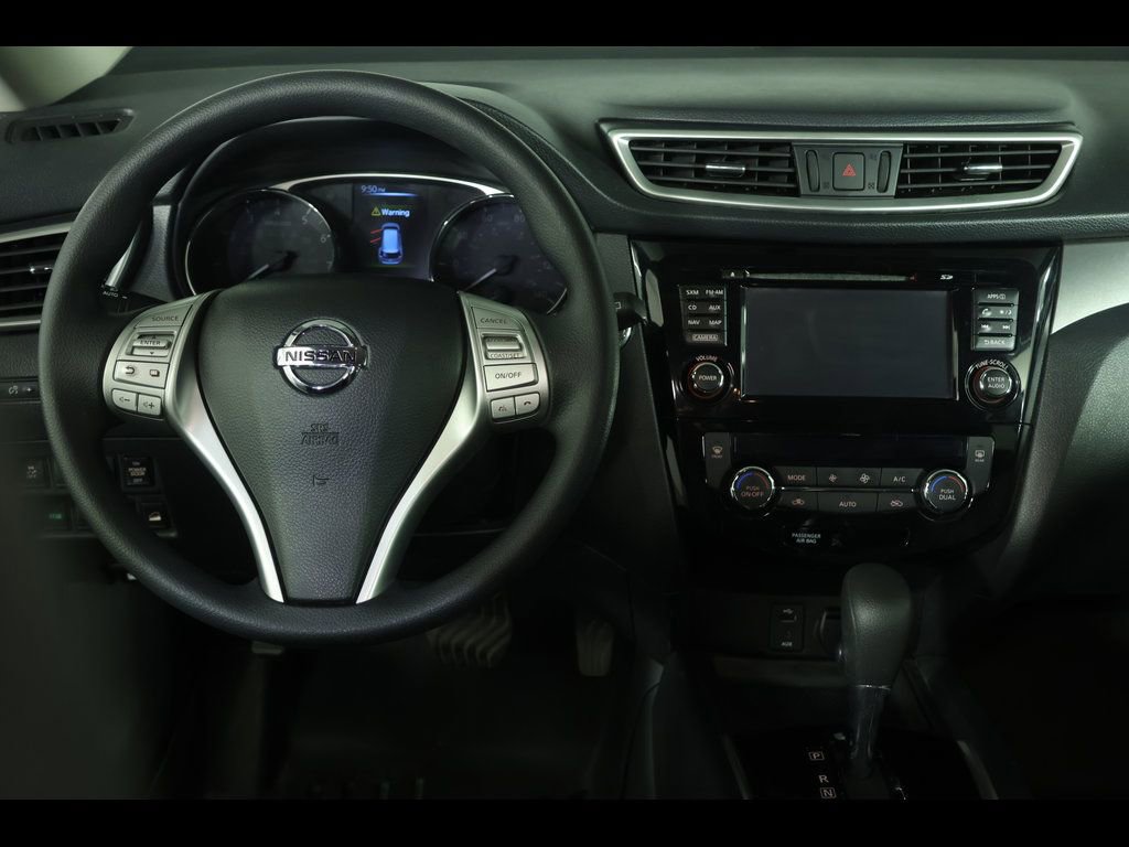 Used 2015 Nissan Rogue SV w/ SV Premium Package image 5