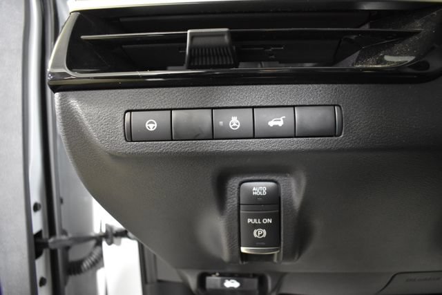 Certified 2025 Nissan Murano SL w/ Cargo Package AWD/4WD image 14