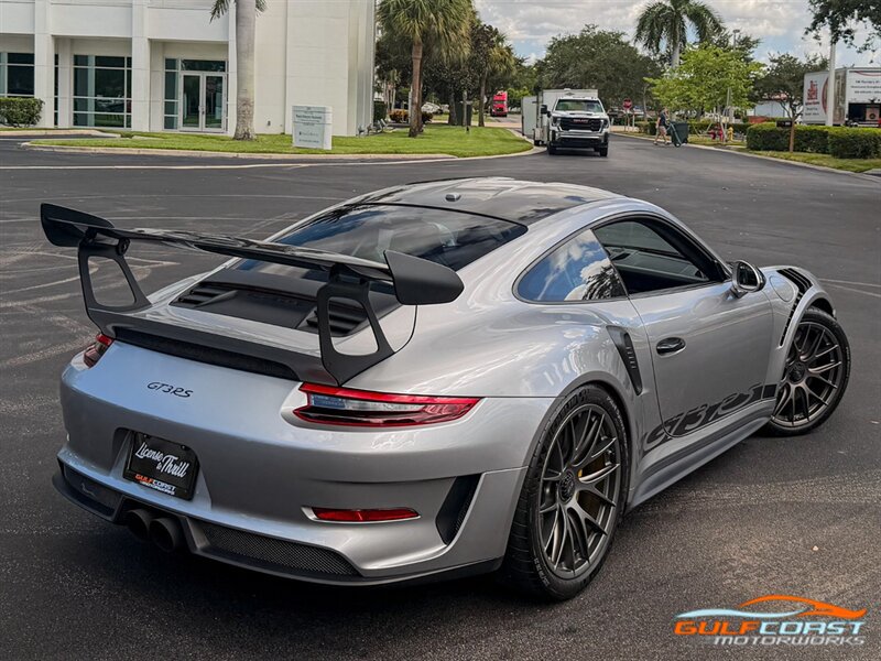 Used 2019 Porsche 911 GT3 RS w/ Weissach Package RWD image 61