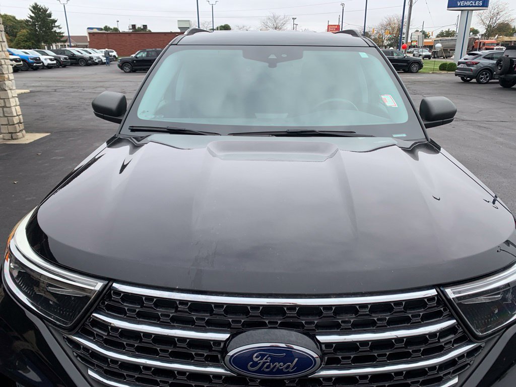 Certified 2021 Ford Explorer XLT w/ Equipment Group 202A AWD/4WD image 10
