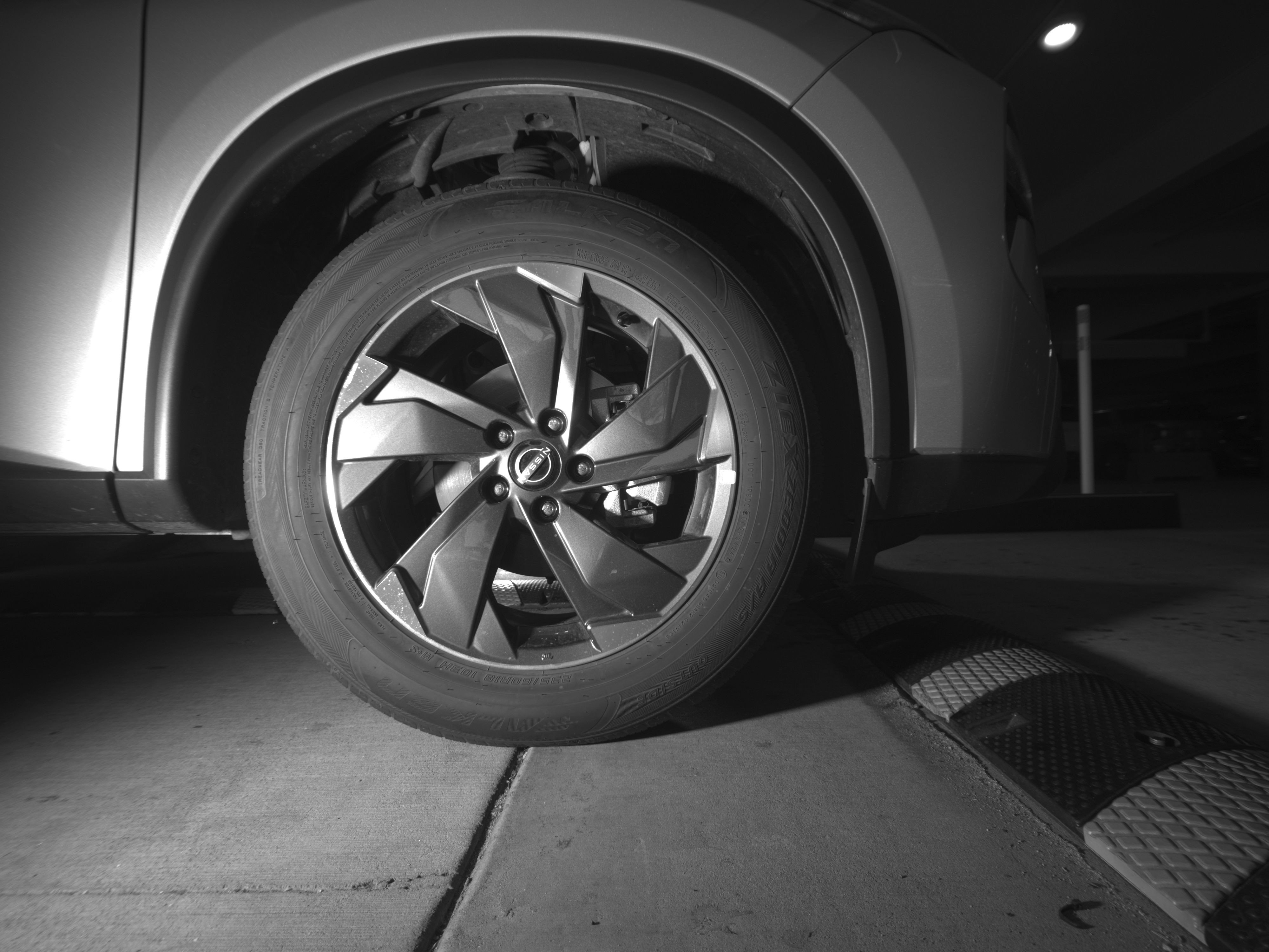 Used 2025 Nissan Rogue SV image 13