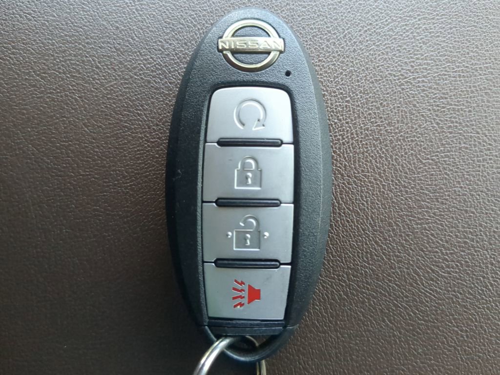 Used 2023 Nissan Titan Platinum Reserve w/ Off Road Protection Package AWD/4WD image 23