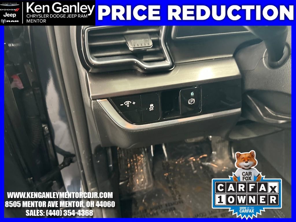 Used 2024 Kia Sportage EX image 12