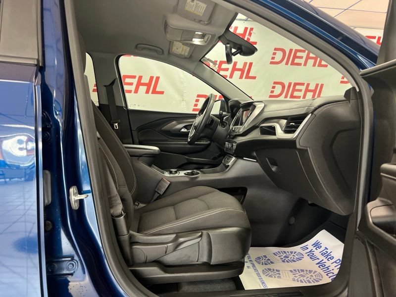 Used 2022 GMC Terrain SLE w/ Driver Convenience Package FWD image 13
