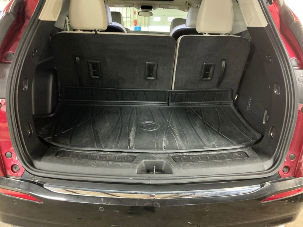 Used 2021 Buick Enclave Essence w/ Sound and Sites Package AWD/4WD image 28