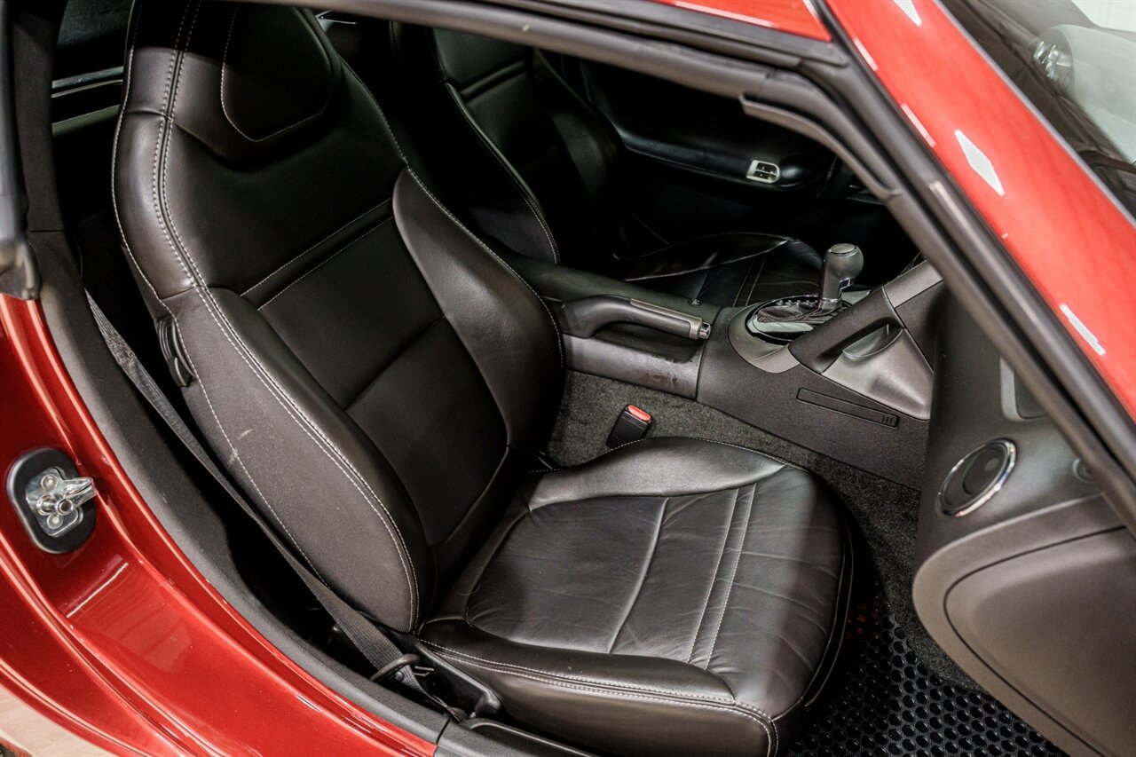 Used 2009 Pontiac Solstice Coupe w/ Premium Package image 27