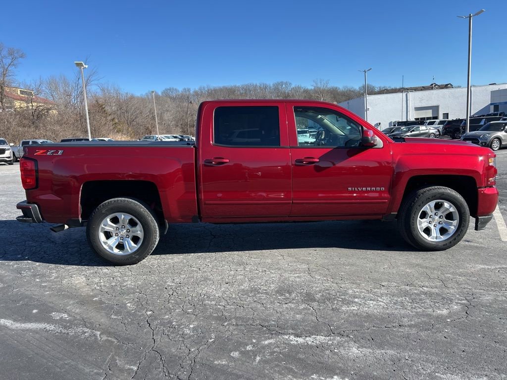 Used 2018 Chevrolet Silverado 1500 LT w/ All Star Edition image 4