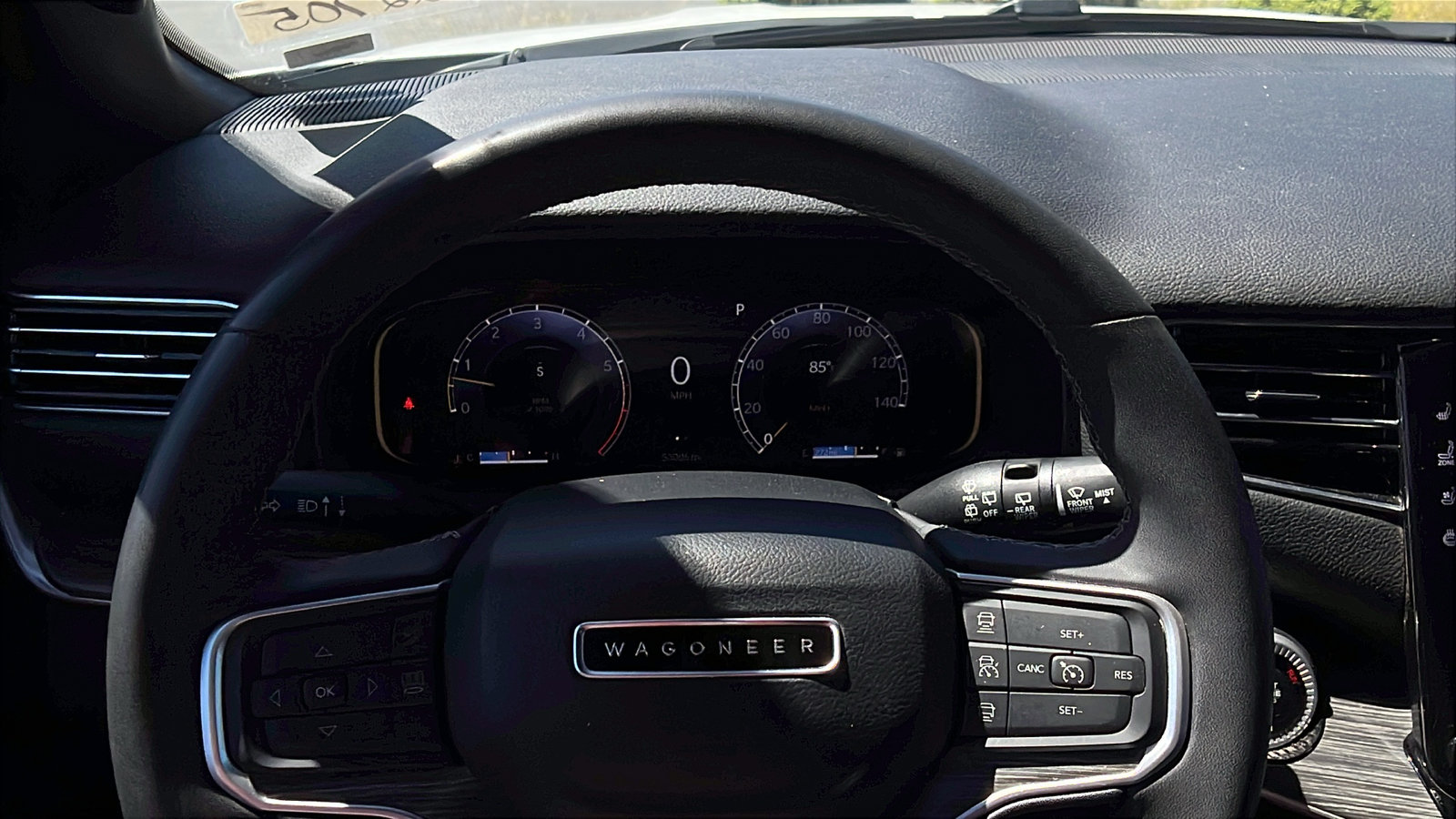 Used 2024 Jeep Wagoneer Series II AWD/4WD image 32