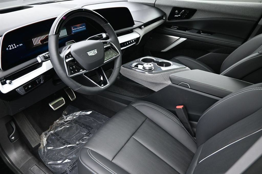 Used 2025 Cadillac Optiq Sport 2 AWD/4WD image 10