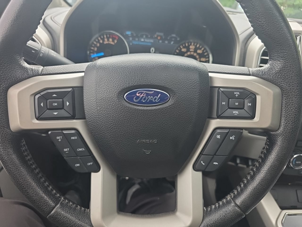 Used 2016 Ford F150 Lariat AWD/4WD image 31