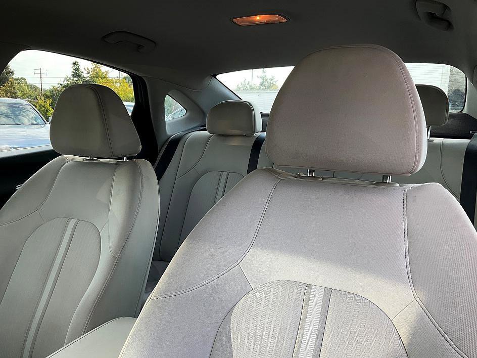 Used 2023 Hyundai Sonata SEL image 17