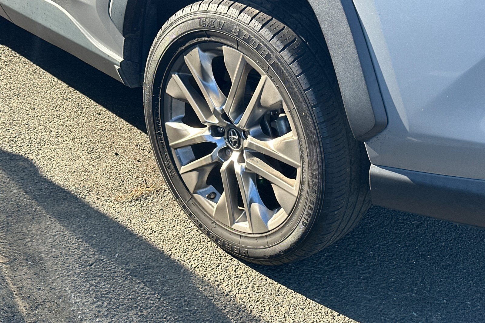 Used 2019 Toyota RAV4 XLE Premium w/ All Weather Liner Package AWD/4WD image 4