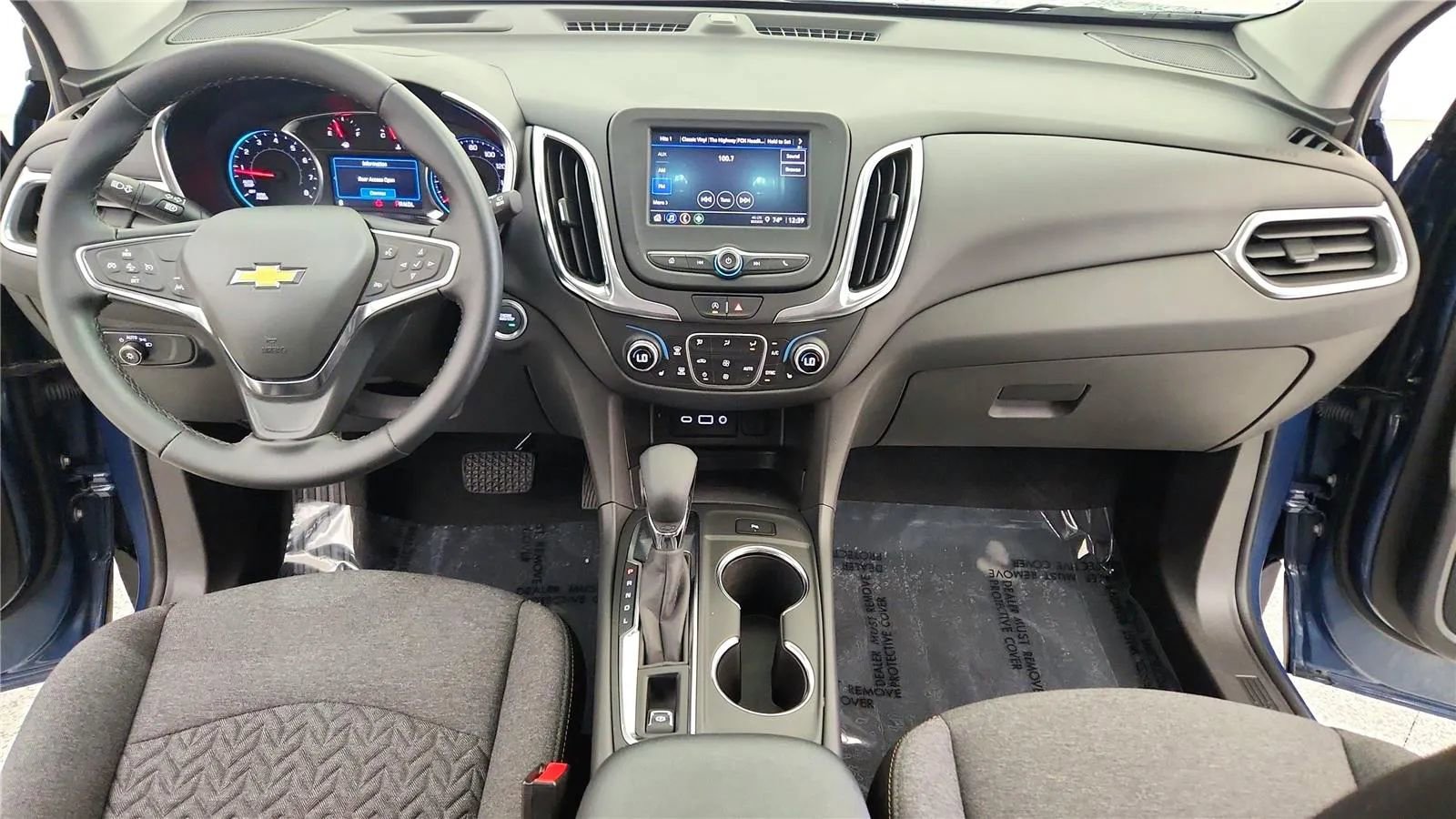 Used 2024 Chevrolet Equinox LT FWD image 34