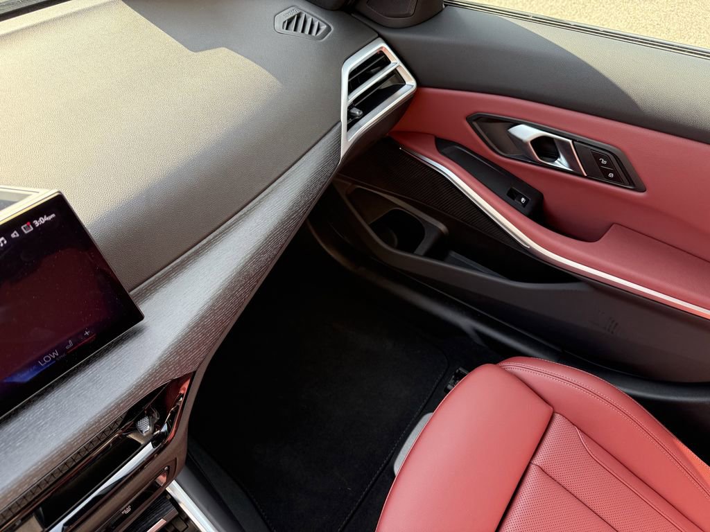 Used 2025 BMW 330i xDrive Sedan w/ M Sport Package image 34