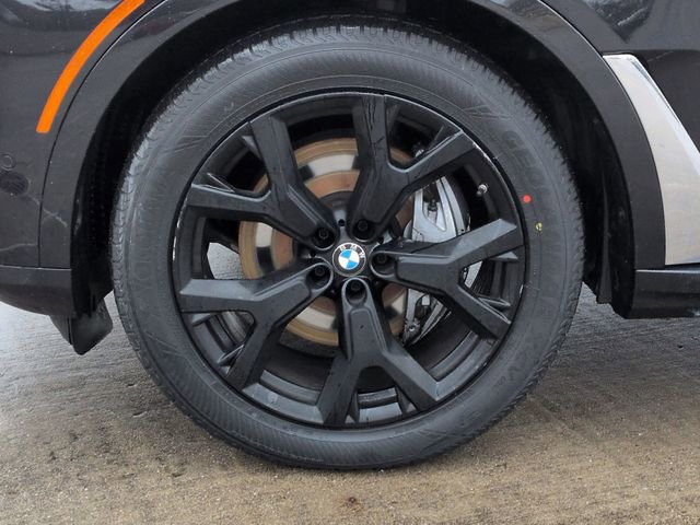 Used 2025 BMW X7 xDrive40i image 11
