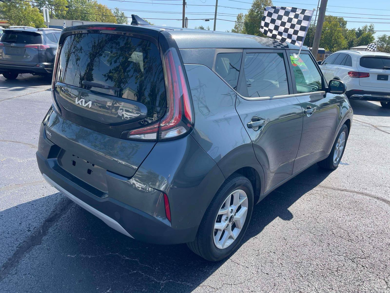 Used 2023 Kia Soul LX w/ Option Group 015 FWD image 8