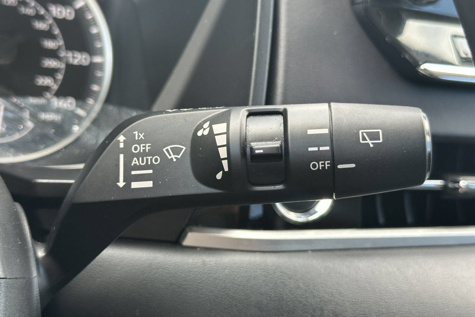 Used 2024 Mitsubishi Outlander AWD image 40
