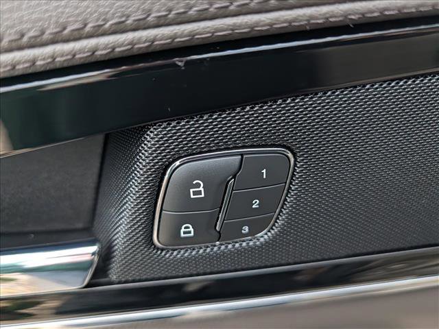 Certified 2022 Lincoln Nautilus Reserve image 31