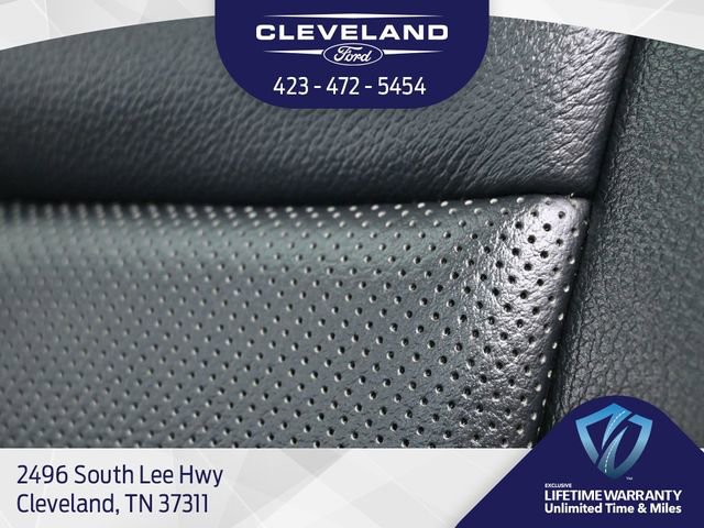 Used 2022 Ford F250 Lariat w/ Black Appearance Package image 13