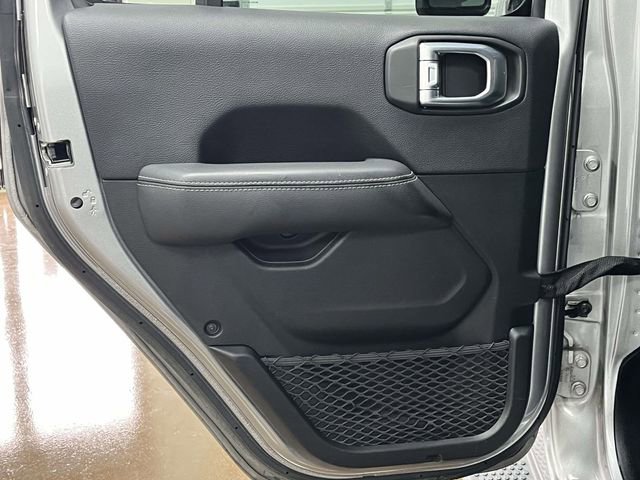 Used 2018 Jeep Wrangler Unlimited Sahara w/ LED Lighting Group image 16