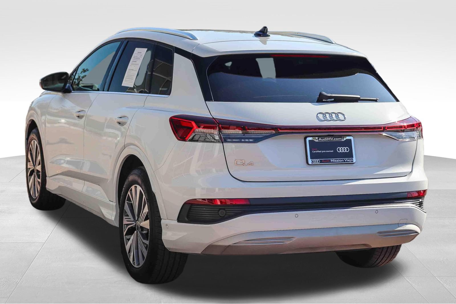 Used 2023 Audi Q4 e-tron Premium Plus RWD image 5