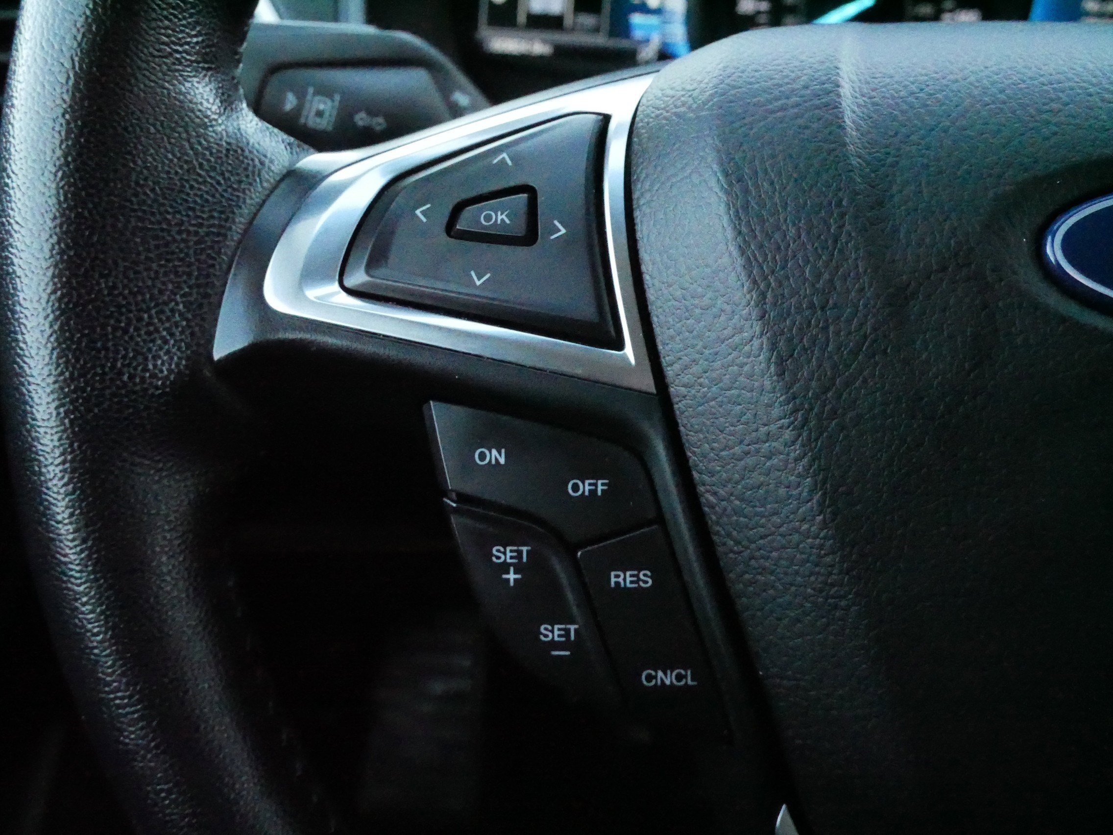 Used 2023 Ford Edge SEL image 26