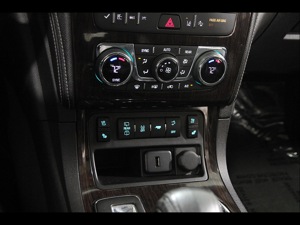Used 2016 Chevrolet Traverse LTZ AWD/4WD image 14