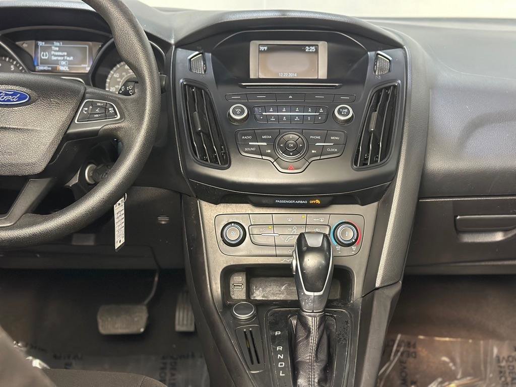 Used 2015 Ford Focus SE FWD image 15