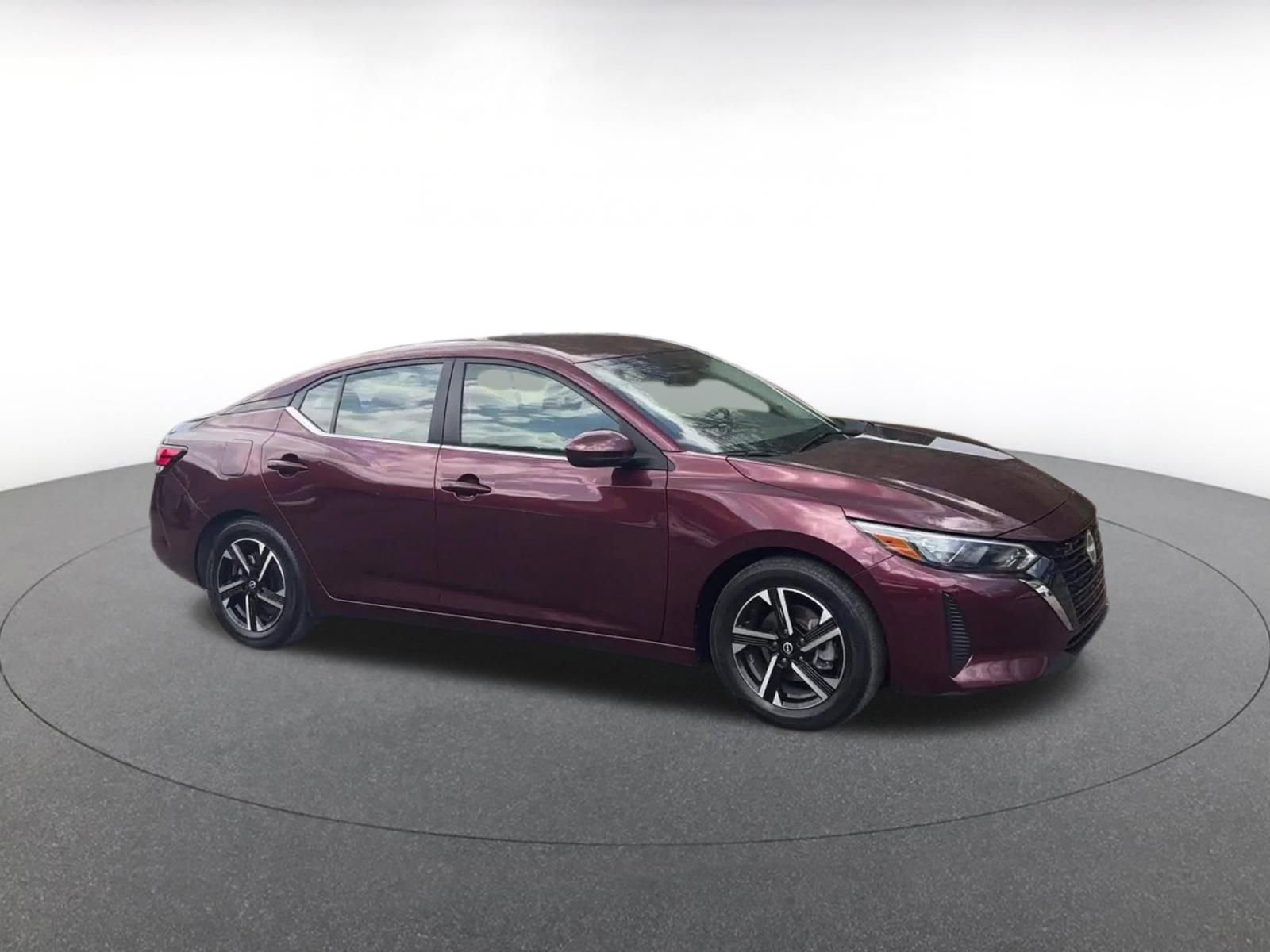 Used 2024 Nissan Sentra SV FWD image 2