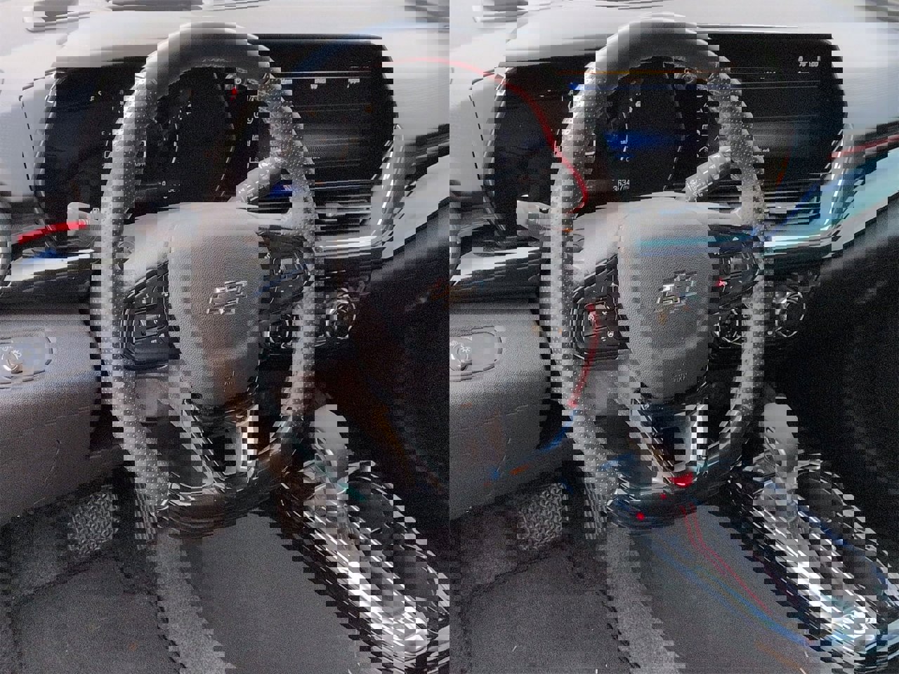 Used 2025 Chevrolet Trax RS w/ Driver Confidence Package image 10