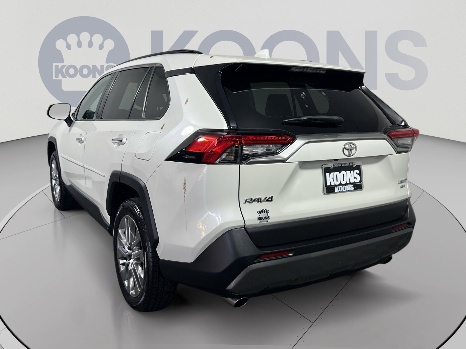 Used 2020 Toyota RAV4 Limited AWD/4WD image 4