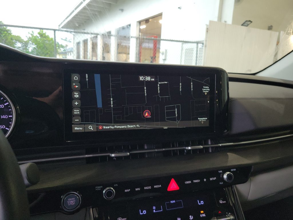 Certified 2024 Kia Carnival EX FWD image 23