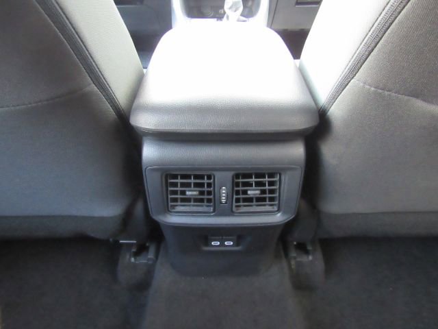 Used 2025 Toyota RAV4 XLE image 27