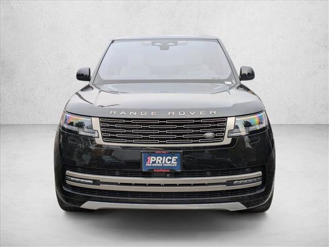 Used 2023 Land Rover Range Rover SE image 2