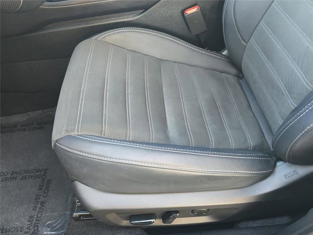 Used 2025 Mitsubishi Outlander SE image 17