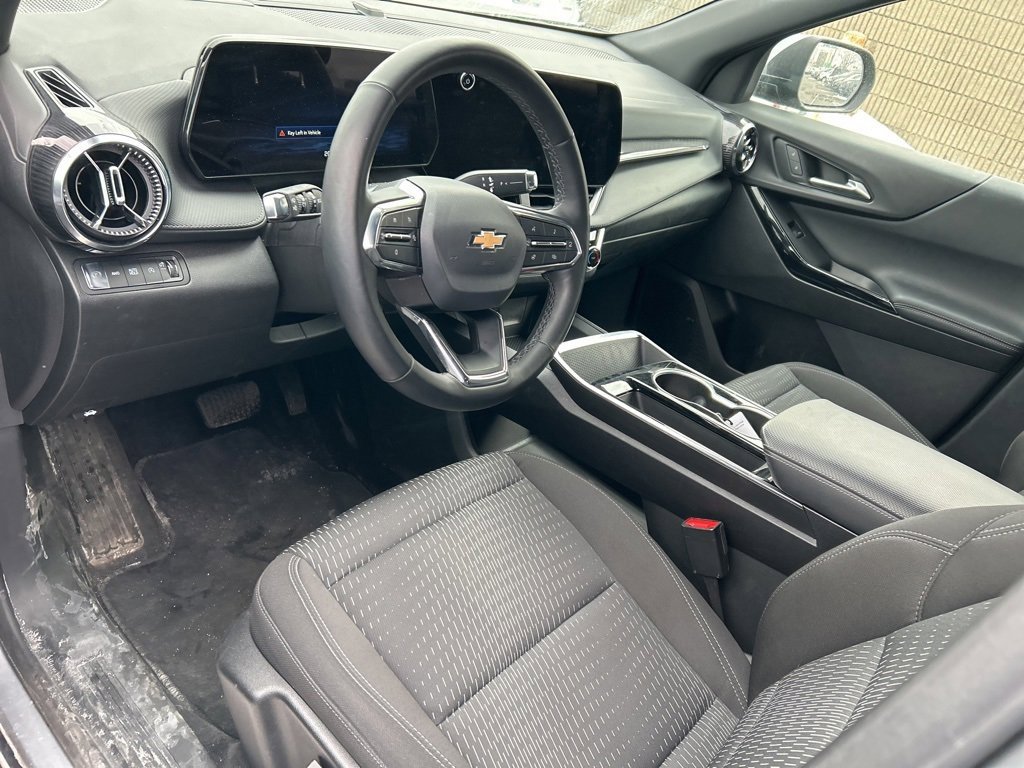 Used 2025 Chevrolet Equinox LT image 5
